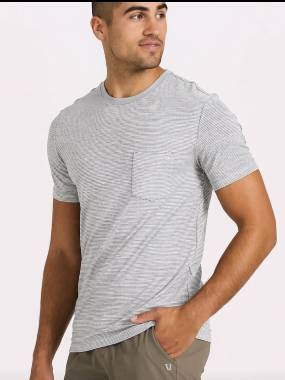 Vuori Linear Tech Tee Light Grey Medium NWOT